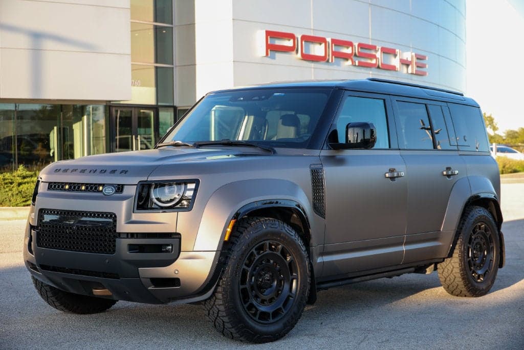 2026 Land Rover Defender OCTA — photo 1 of 62