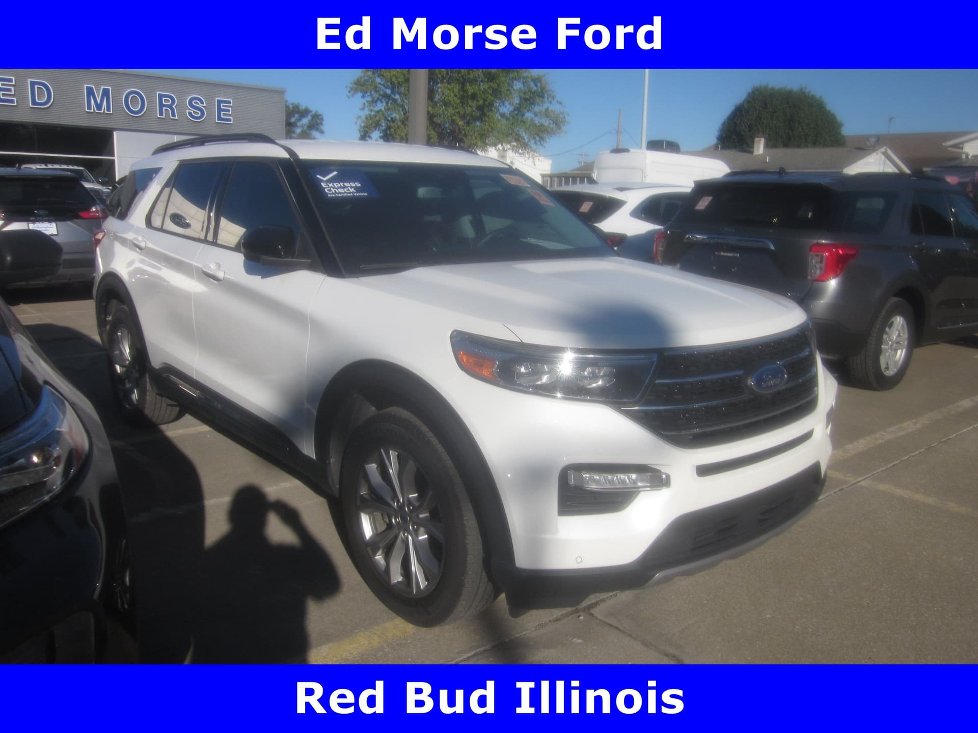 2024 Ford Explorer XLT — photo 1 of 3