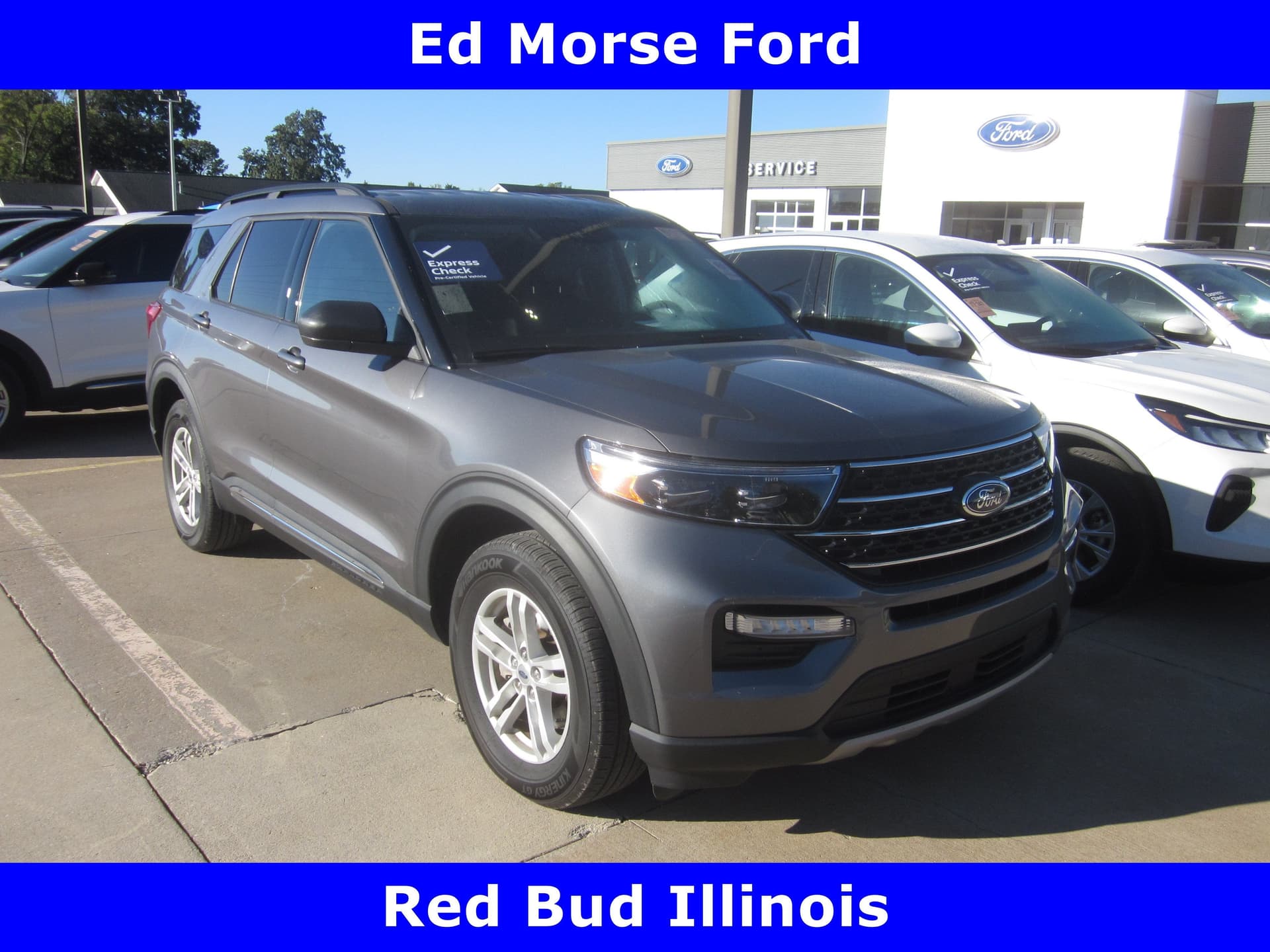 2024 Ford Explorer XLT — photo 1 of 3