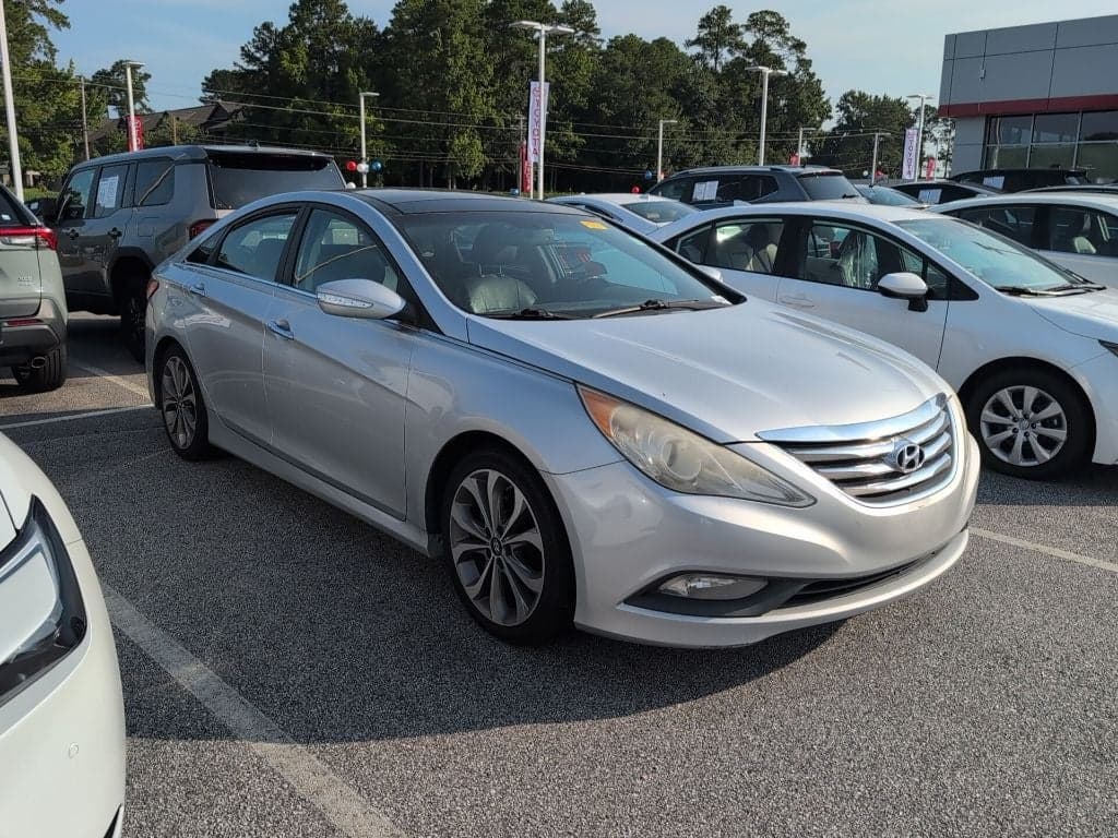 2014 Hyundai Sonata Limited — photo 1 of 2