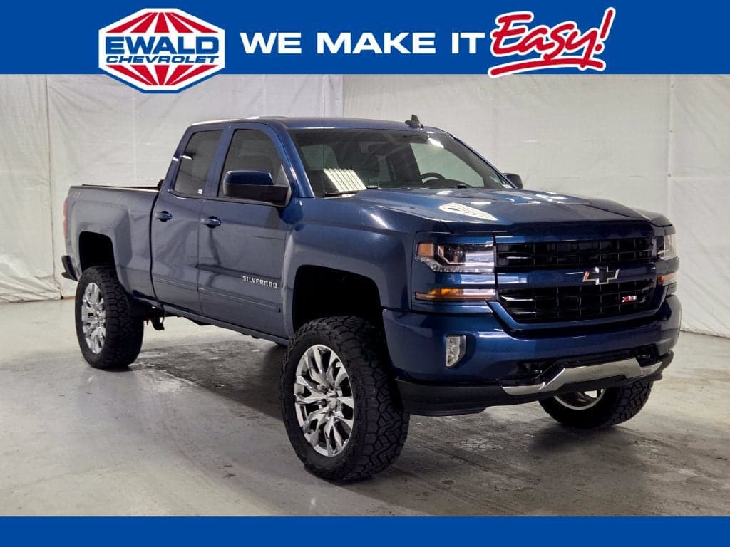 2018 Chevrolet Silverado 1500 LT — photo 1 of 5