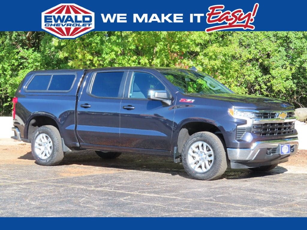 2024 Chevrolet Silverado 1500 LT — photo 1 of 30