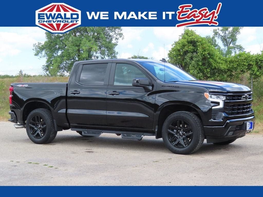 2024 Chevrolet Silverado 1500 RST — photo 1 of 33