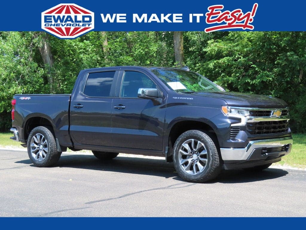 2023 Chevrolet Silverado 1500 LT — photo 1 of 5
