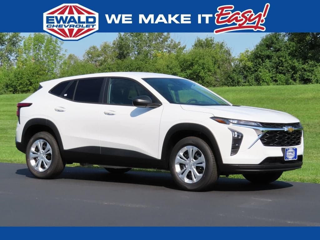 2026 Chevrolet Trax LS — photo 1 of 27