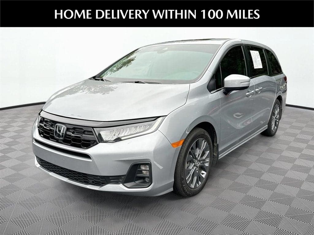 2025 Honda Odyssey Touring — photo 1 of 34
