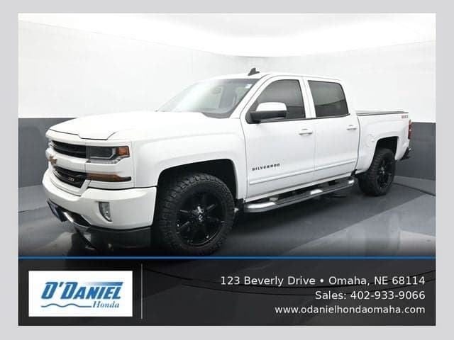 2017 Chevrolet Silverado 1500 LT LT2 — photo 1 of 55