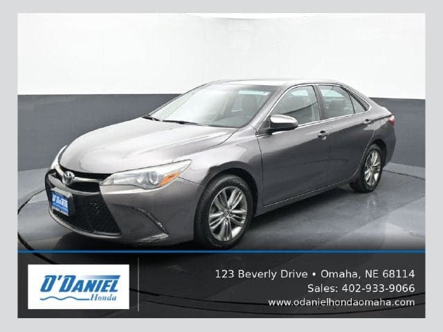 2015 Toyota Camry SE — photo 1 of 5