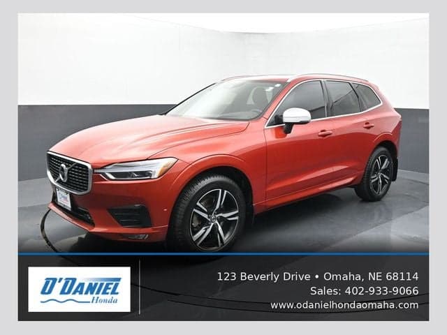 2019 Volvo XC60 R-Design — photo 1 of 57
