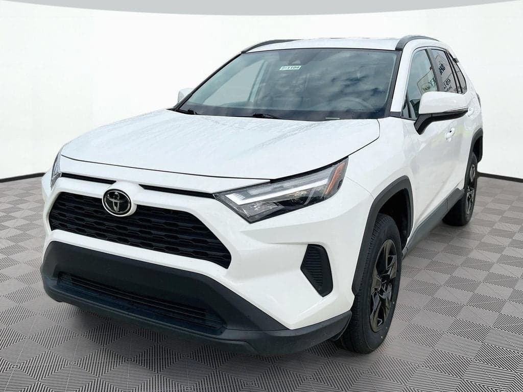 2024 Toyota RAV4 XLE — photo 1 of 48