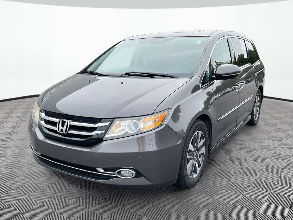 2016 Honda Odyssey Touring Elite — photo 1 of 5