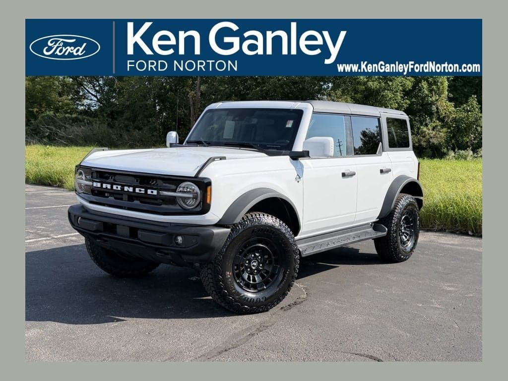 2026 Ford Bronco Outer Banks — photo 1 of 30