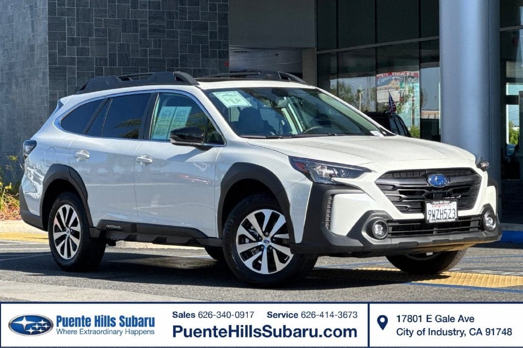 2025 Subaru Outback Premium — photo 1 of 5