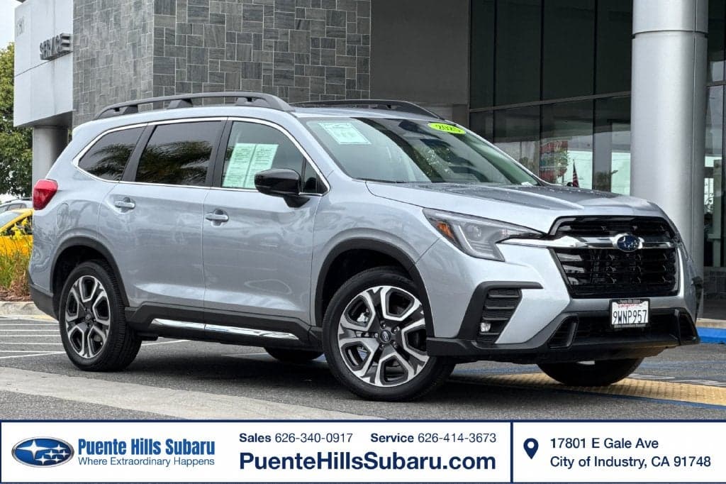 2025 Subaru Ascent Limited — photo 1 of 5