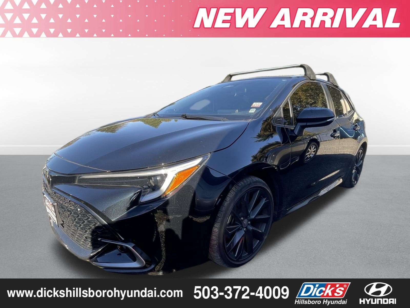 2023 Toyota Corolla Hatchback XSE — photo 1 of 5