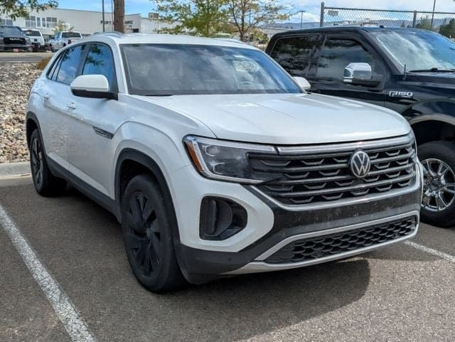 2025 Volkswagen Atlas Cross Sport 2.0T SE w/Technology — photo 1 of 3