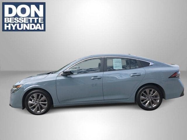 2026 Nissan Sentra SL — photo 1 of 26