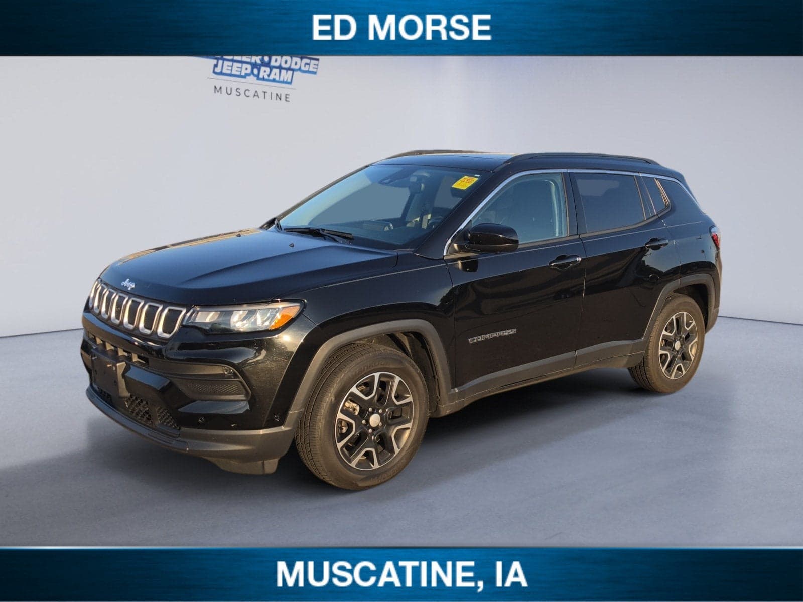2022 Jeep Compass Latitude — photo 1 of 19