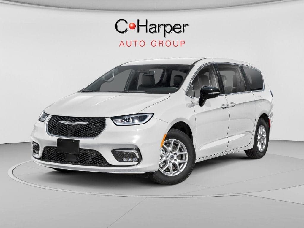 2025 Chrysler Pacifica Select — photo 1 of 21