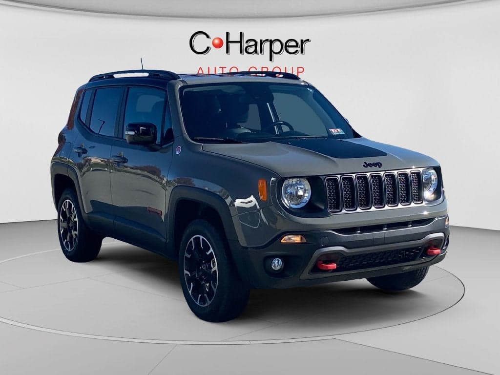 2023 Jeep Renegade Trailhawk — photo 1 of 5