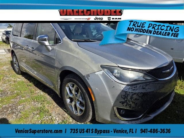2019 Chrysler Pacifica Limited — photo 1 of 5