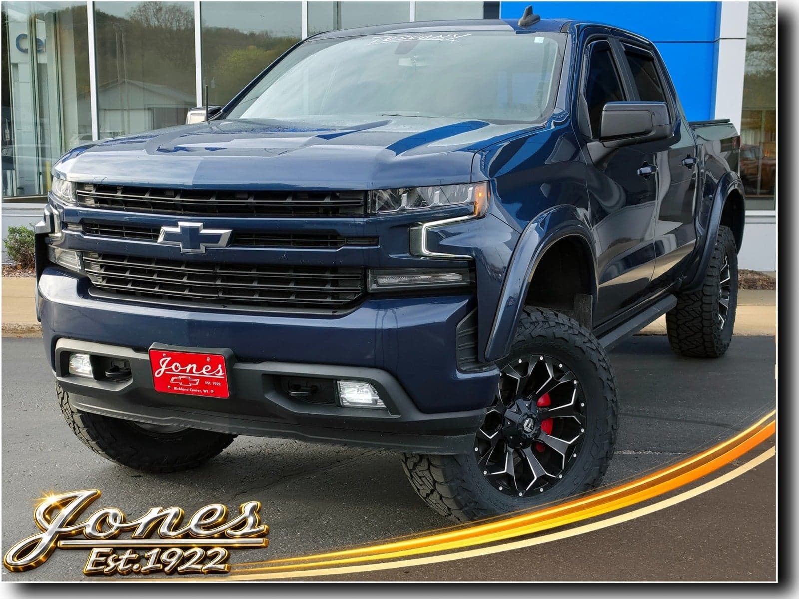 2019 Chevrolet Silverado 1500 RST — photo 1 of 5