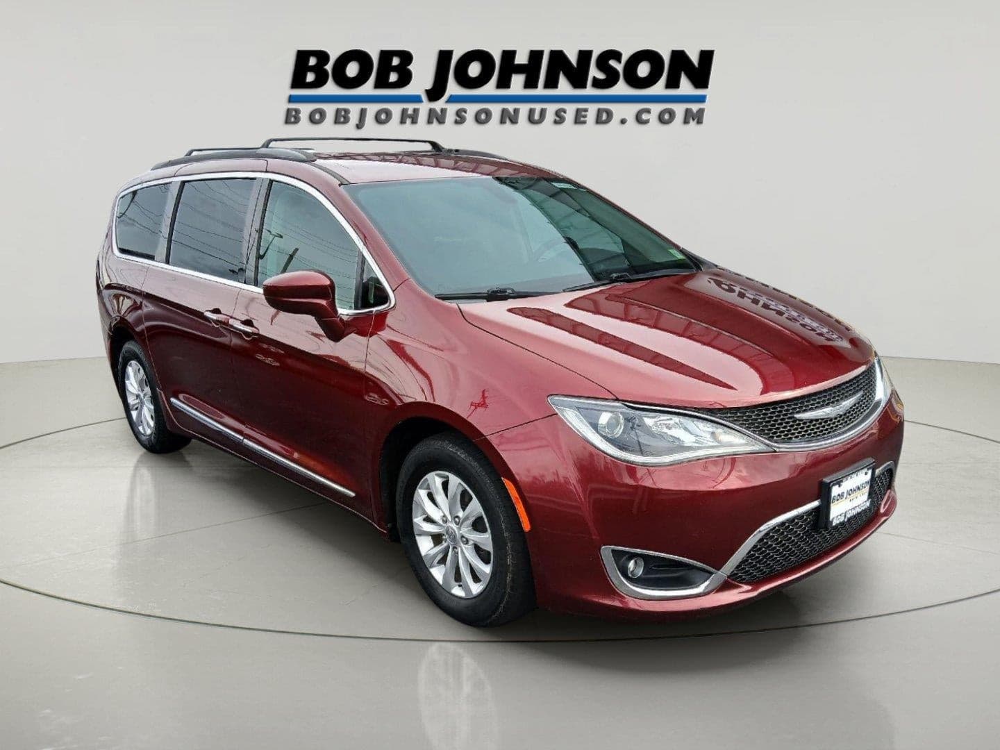 2017 Chrysler Pacifica Touring-L — photo 1 of 5