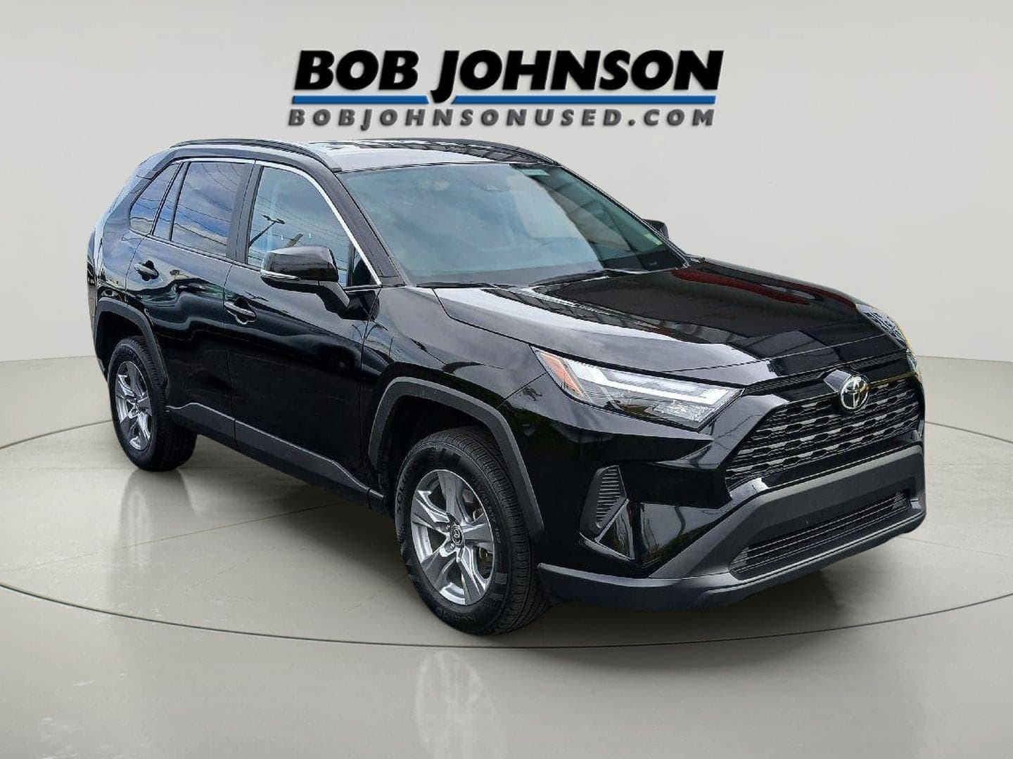2025 Toyota RAV4 XLE — photo 1 of 30