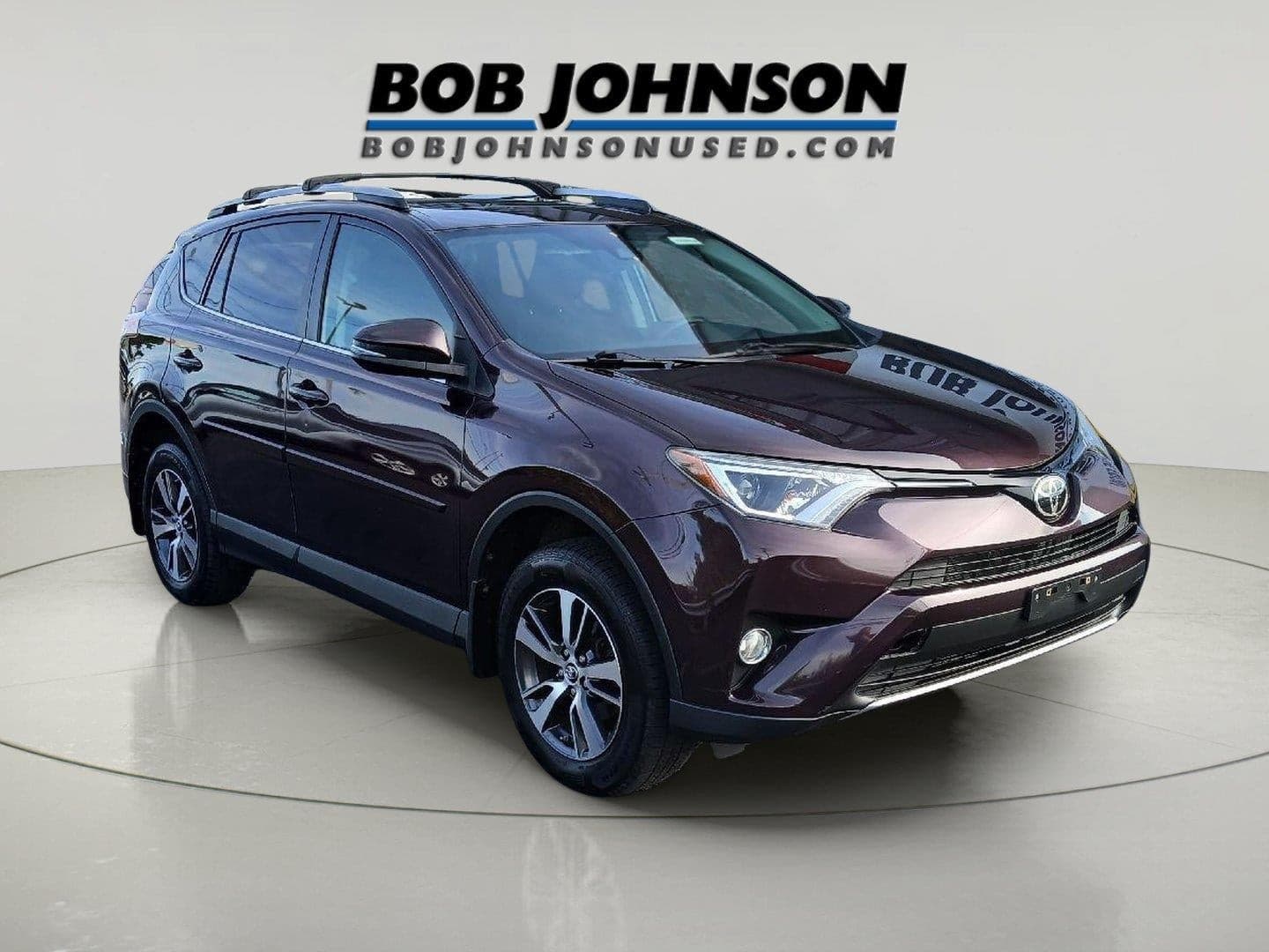 2018 Toyota RAV4 XLE — photo 1 of 30