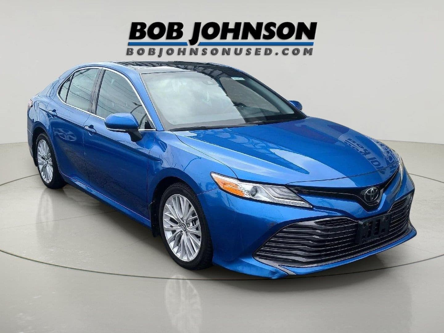 2019 Toyota Camry XLE — photo 1 of 30