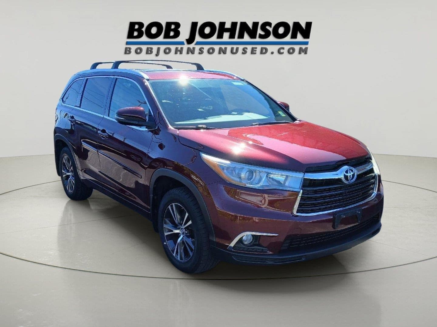 2016 Toyota Highlander XLE — photo 1 of 32