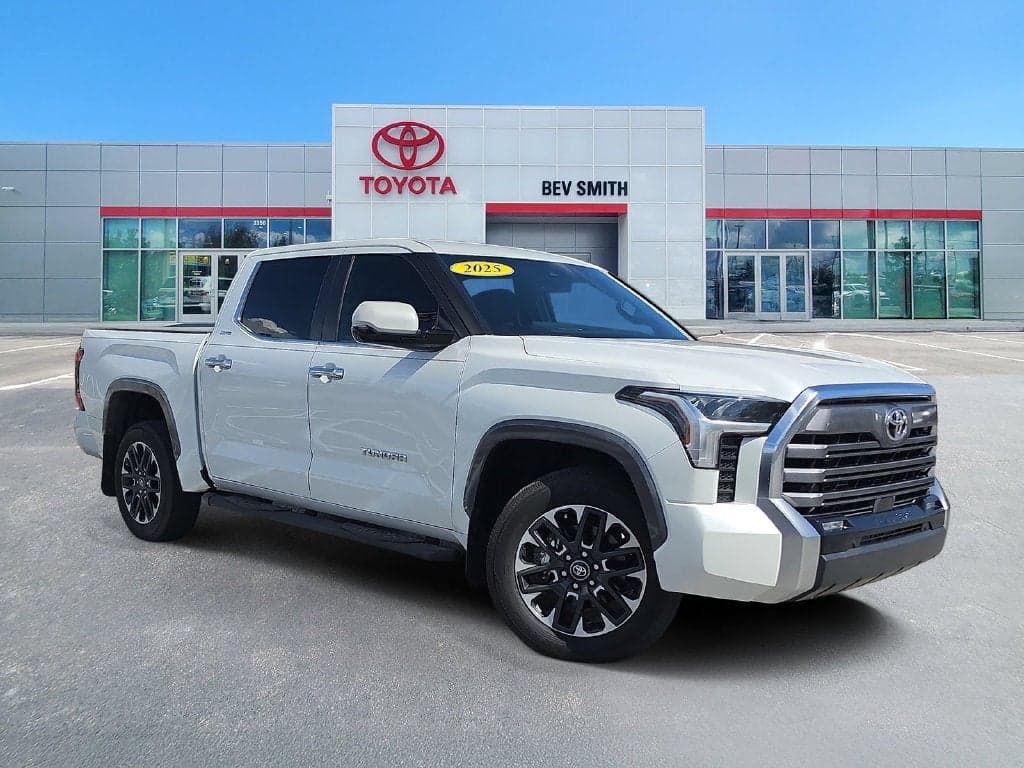2025 Toyota Tundra 4WD Limited — photo 1 of 5