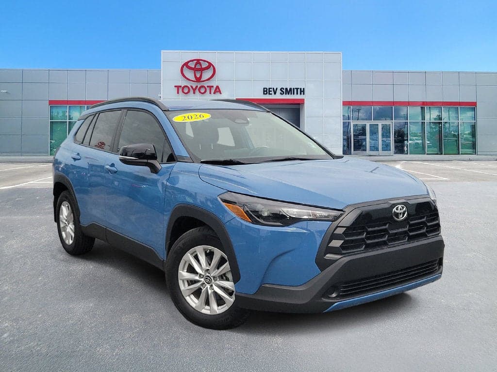 2026 Toyota Corolla Cross LE — photo 1 of 30