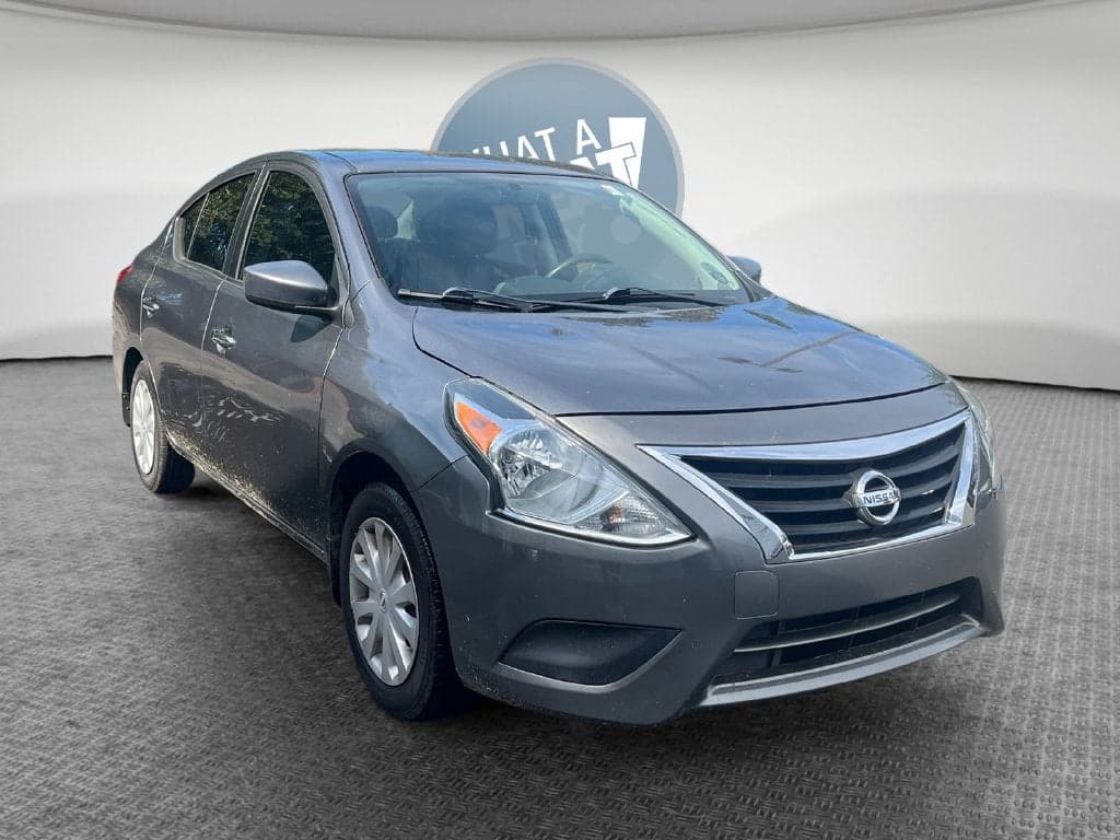 2019 Nissan Versa Sedan SV — photo 1 of 5