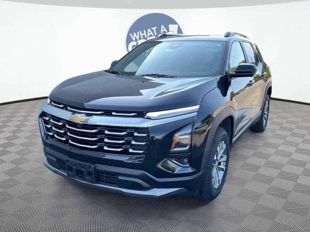 2025 Chevrolet Equinox LT — photo 1 of 46