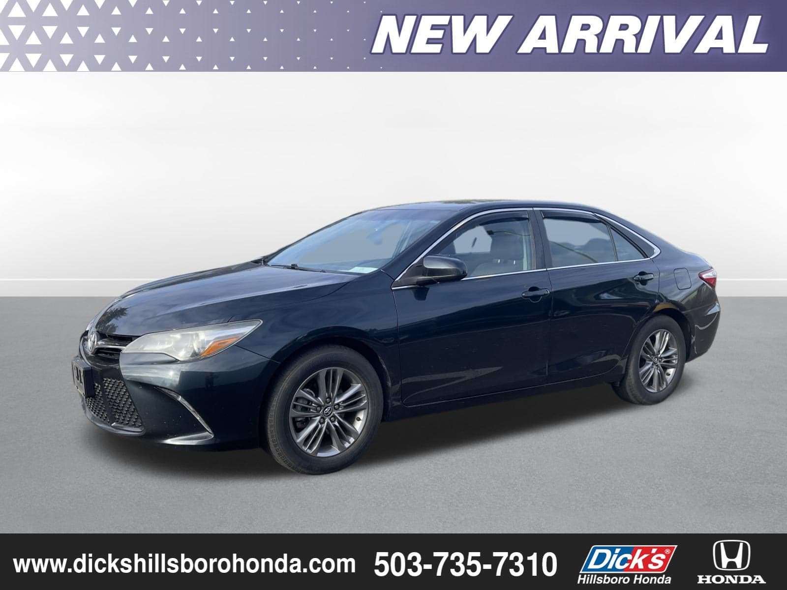 2016 Toyota Camry XLE — photo 1 of 5