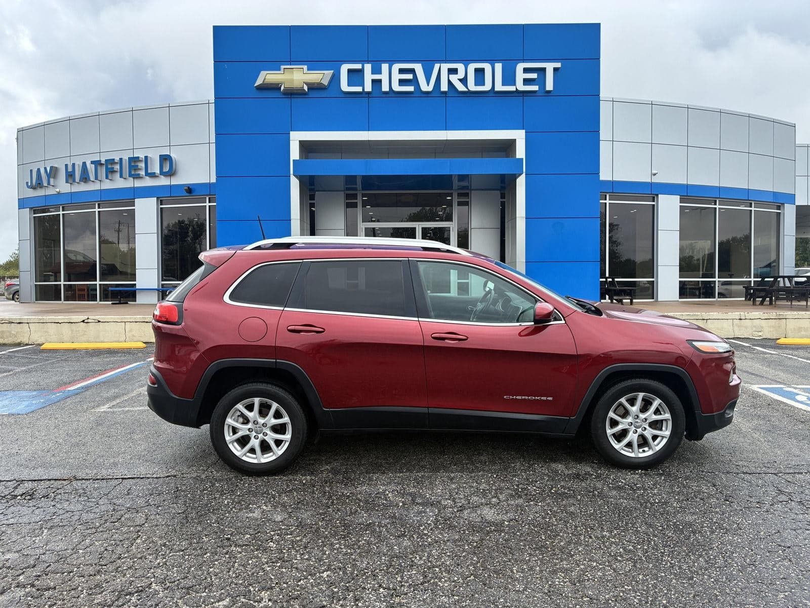 2016 Jeep Cherokee Latitude — photo 1 of 5