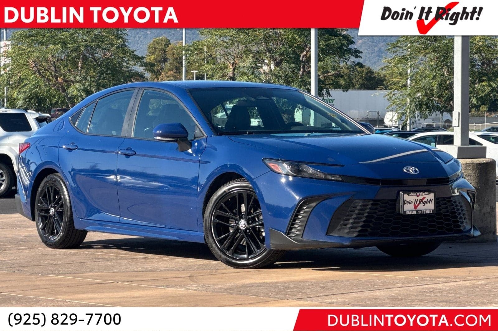 2025 Toyota Camry SE — photo 1 of 43