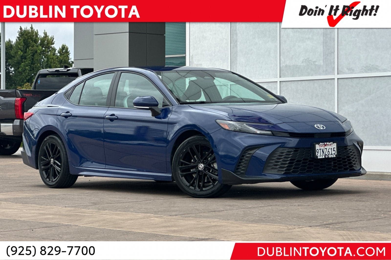 2025 Toyota Camry SE — photo 1 of 44