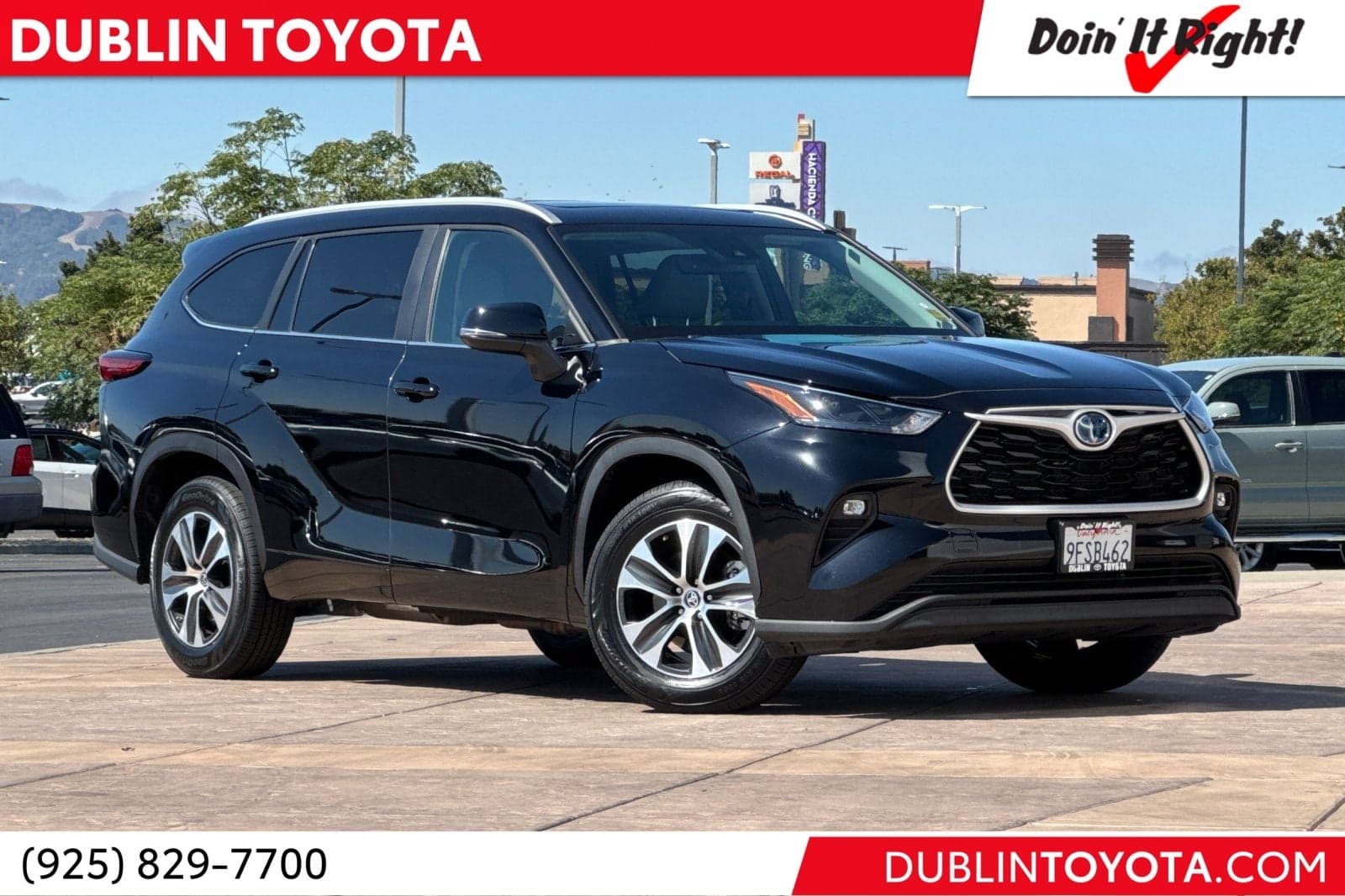2023 Toyota Highlander Hybrid XLE — photo 1 of 8