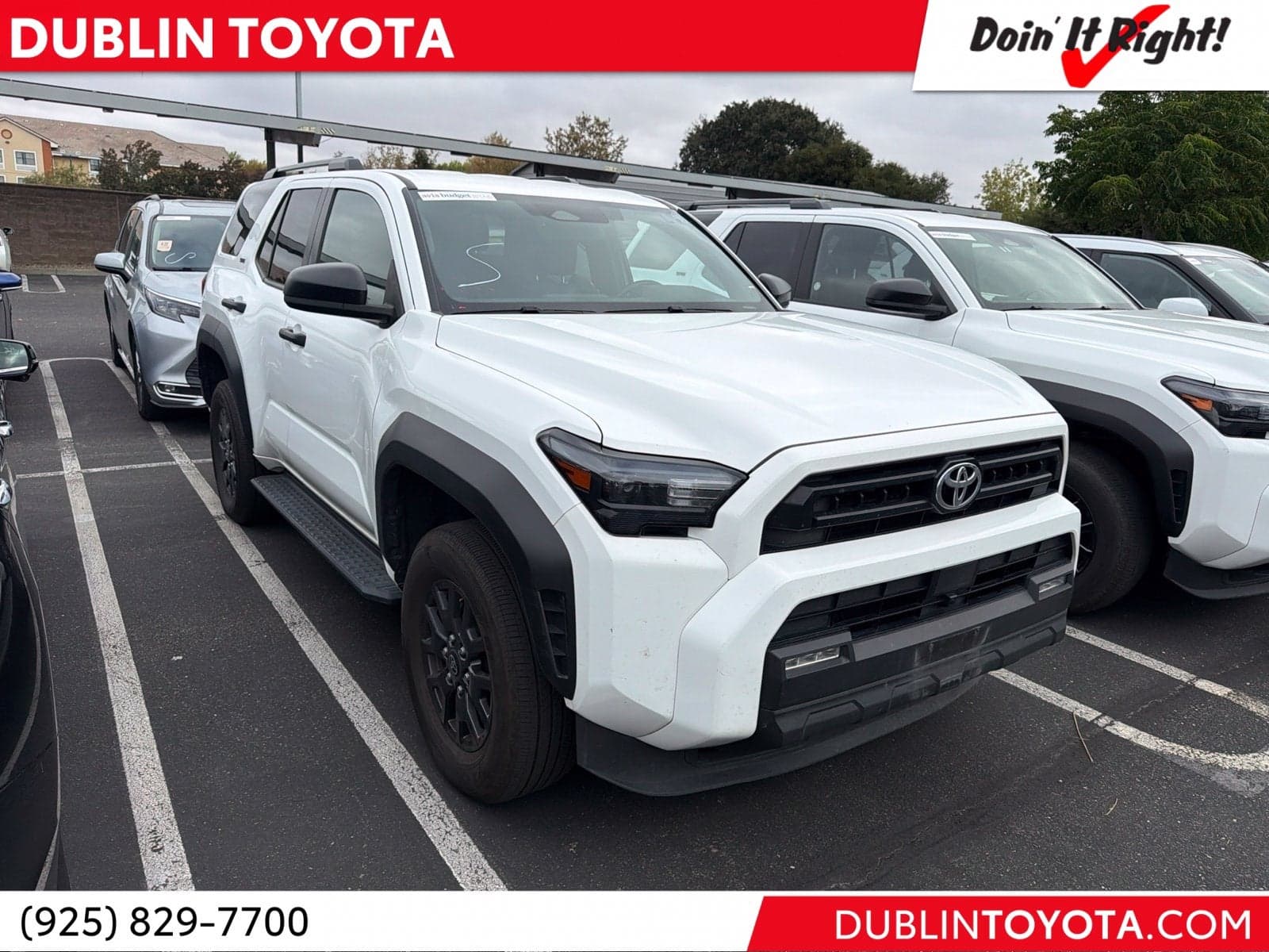 2025 Toyota 4Runner SR5 — photo 1 of 8