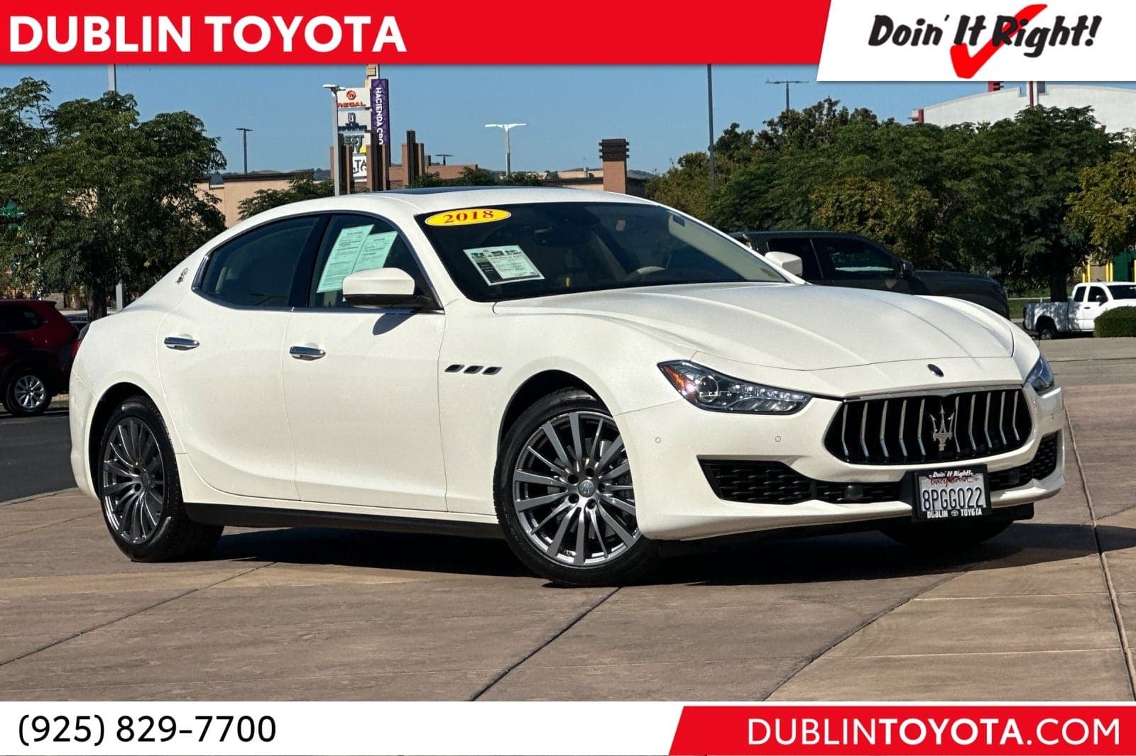 2018 Maserati Ghibli Base — photo 1 of 8