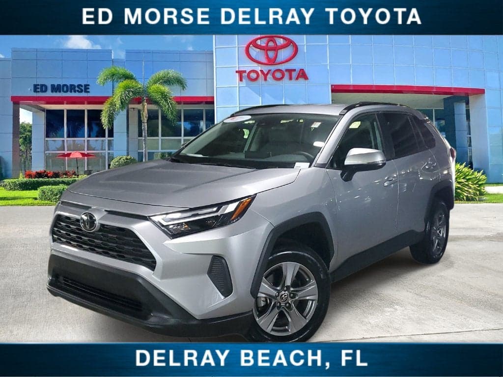 2025 Toyota RAV4 XLE — photo 1 of 5