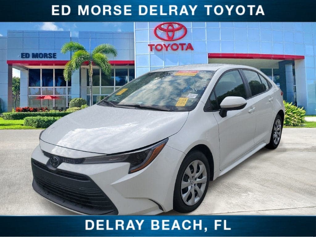 2024 Toyota Corolla LE — photo 1 of 5