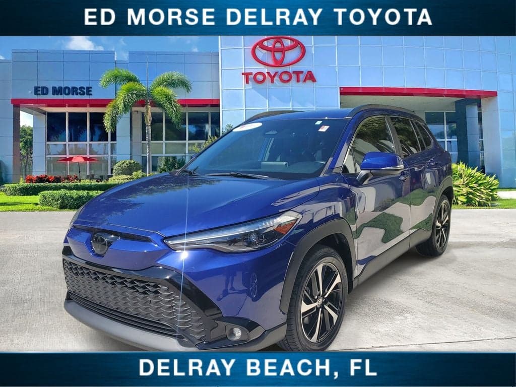 2023 Toyota Corolla Cross Hybrid XSE — photo 1 of 4