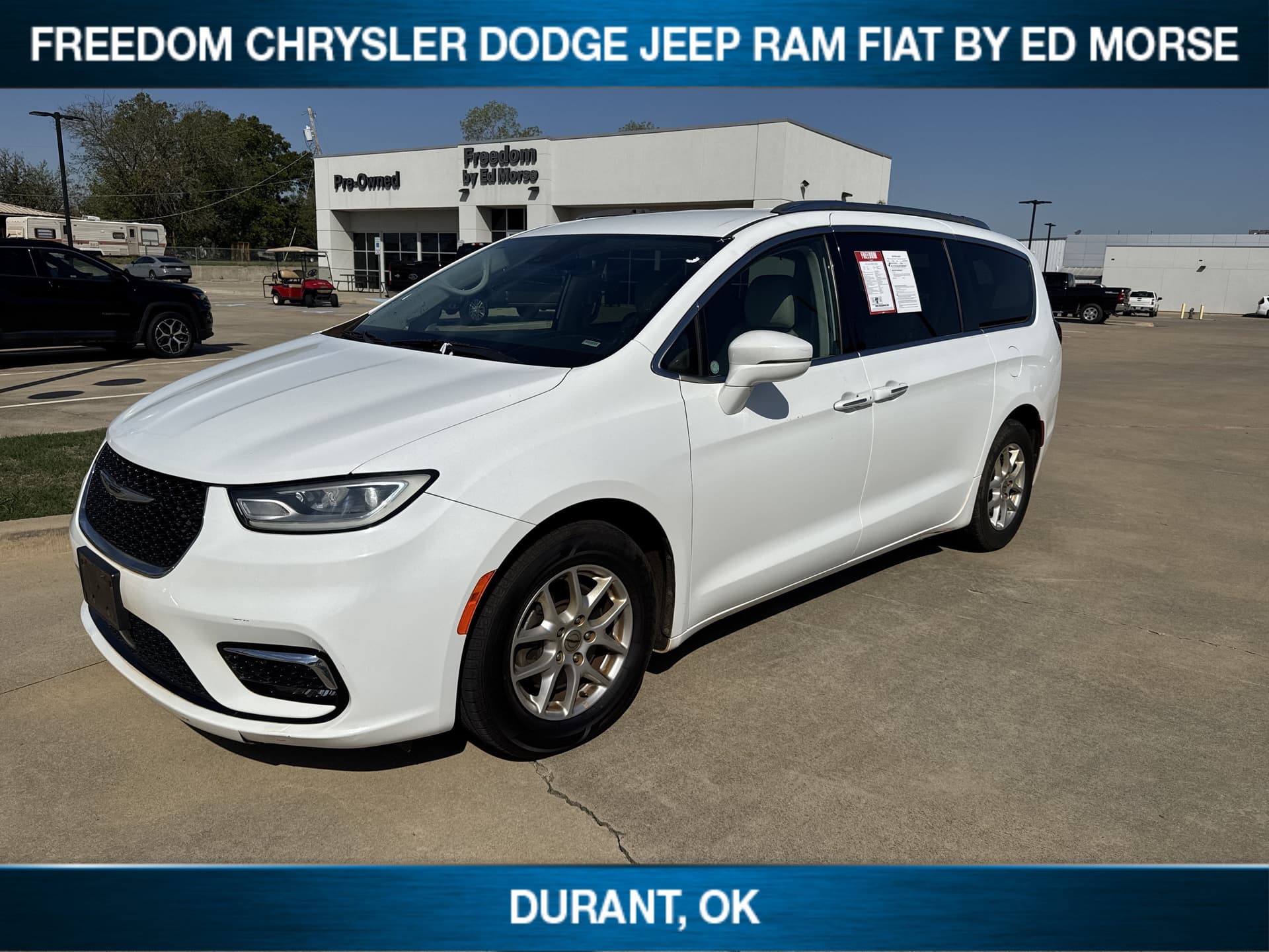 2021 Chrysler Pacifica Touring L — photo 1 of 5