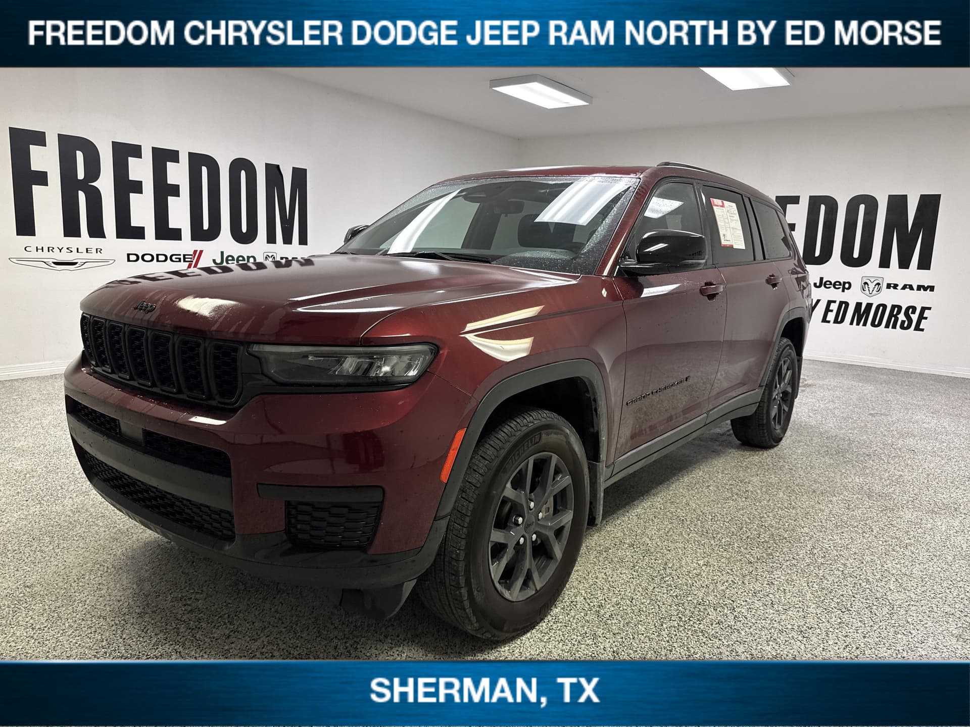 2025 Jeep Grand Cherokee L Altitude X — photo 1 of 5