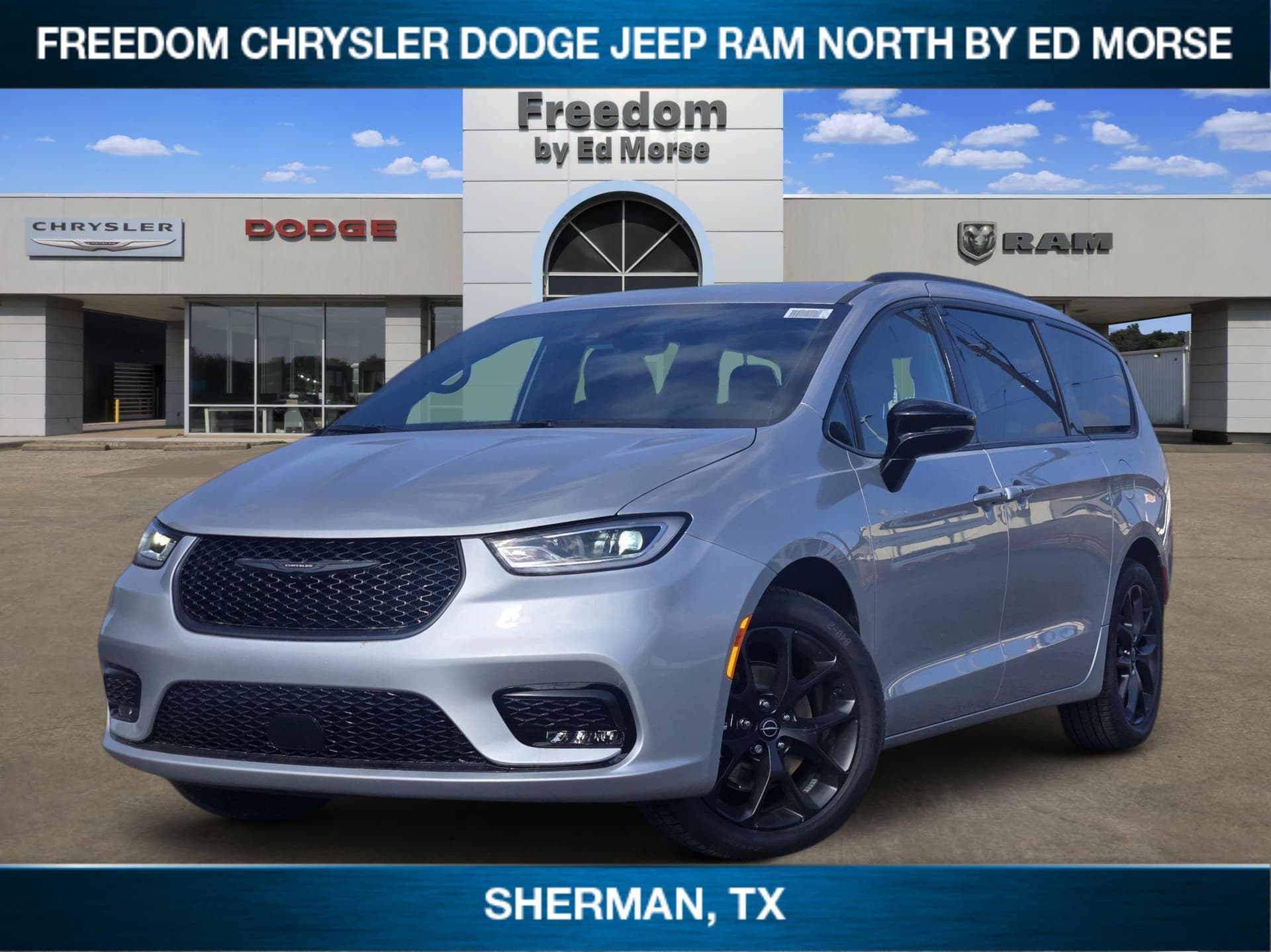 2026 Chrysler Pacifica PACIFICA SELECT — photo 1 of 23