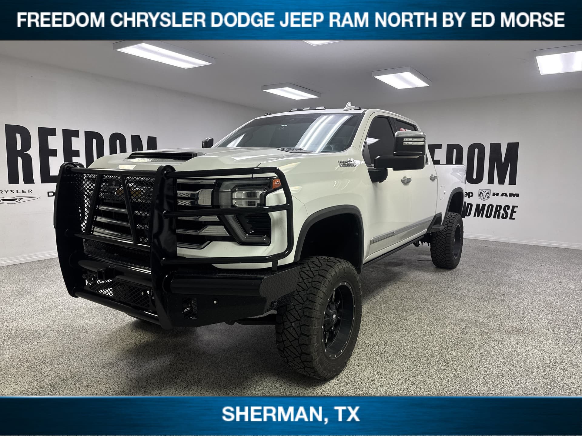 2024 Chevrolet Silverado 2500HD High Country — photo 1 of 5