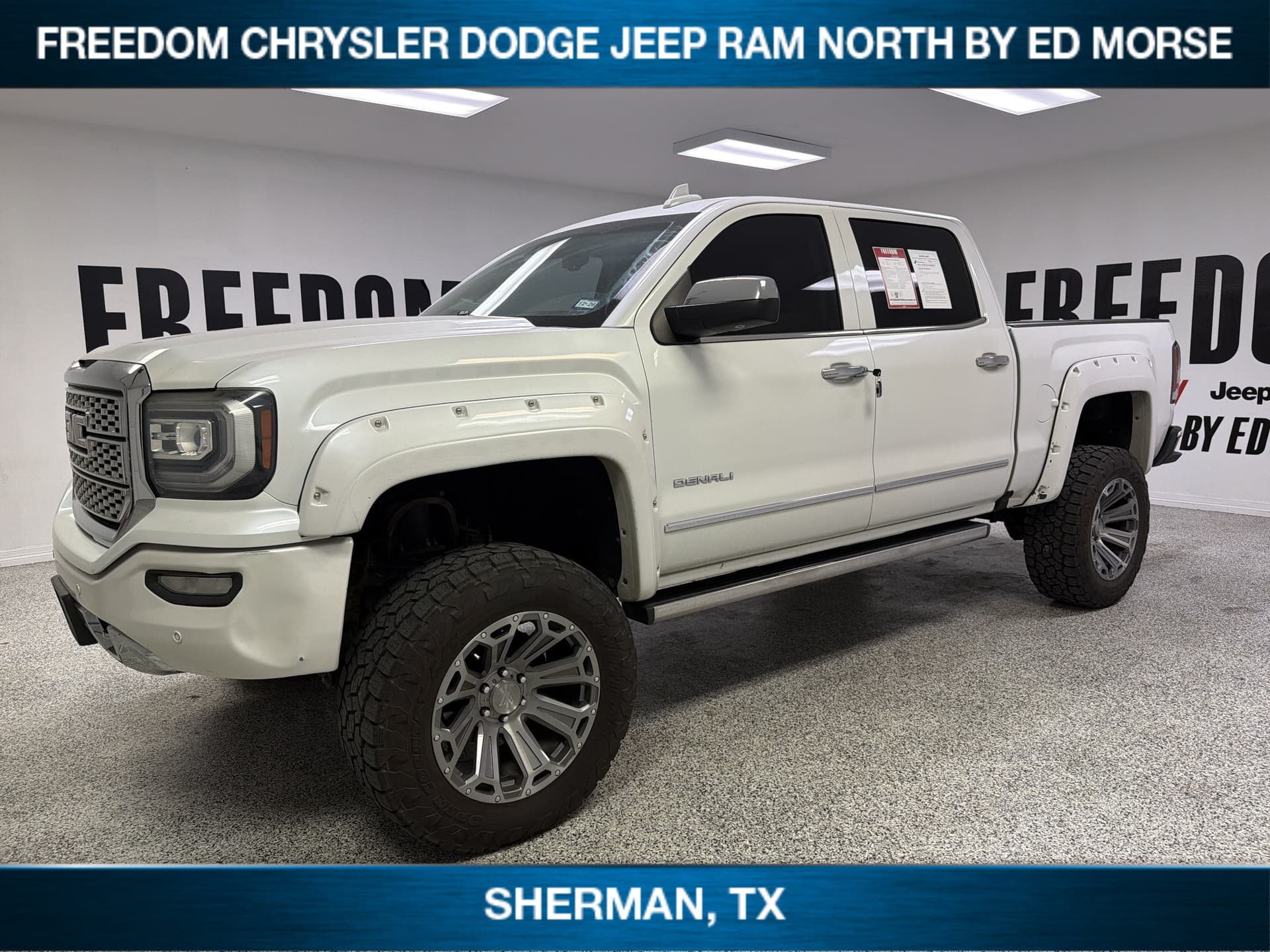 2016 GMC Sierra 1500 Denali — photo 1 of 14